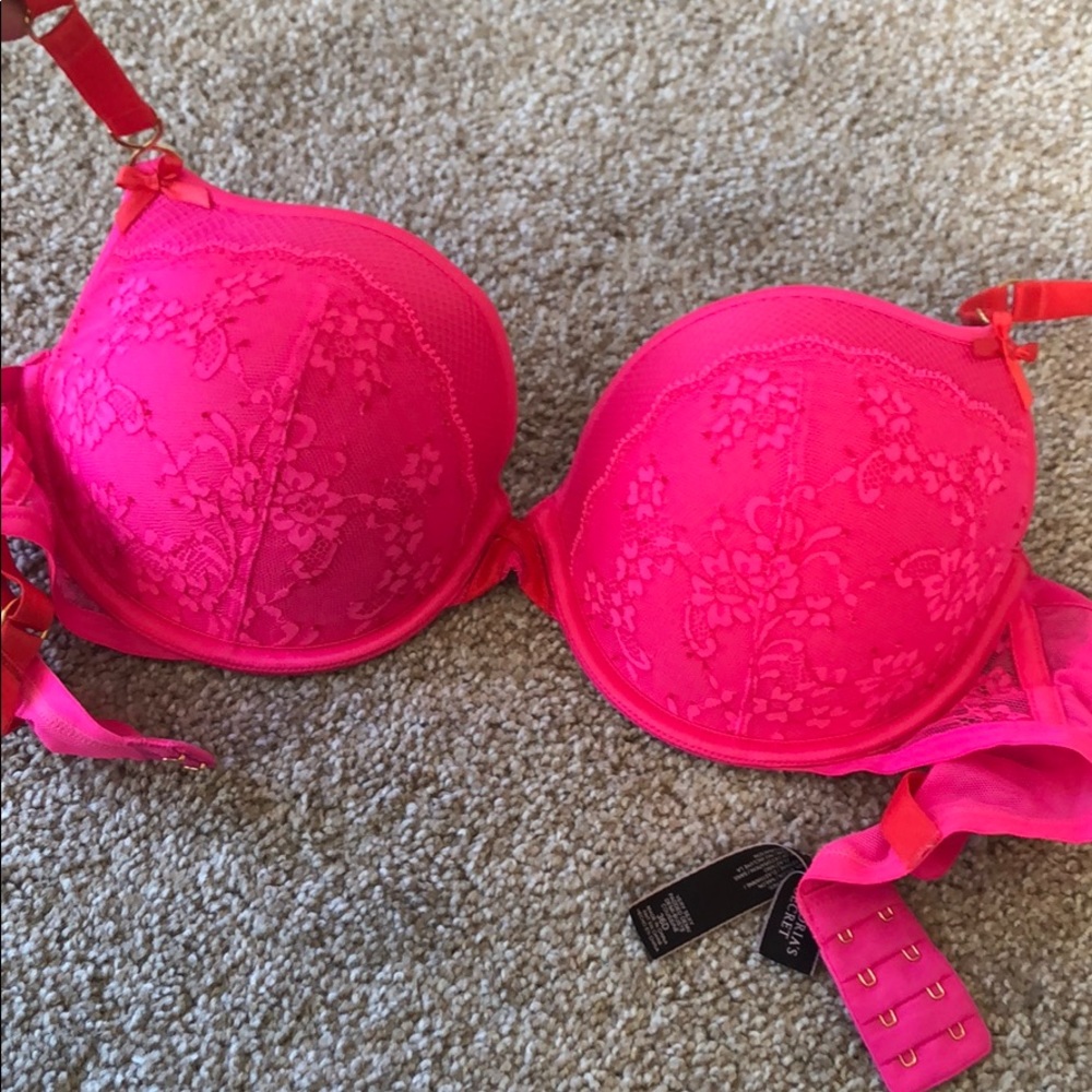 New Hot pink red vs very Sexy collection 36D bra
